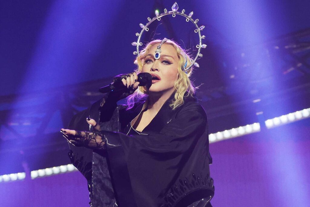 madonna-tour-101623-tout-eda325a252d94dd09520dbdc9b2f7c85